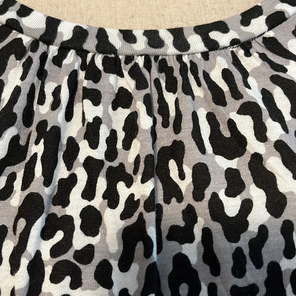 NWT Michael Michael KORS Tee - Picture 3 of 13